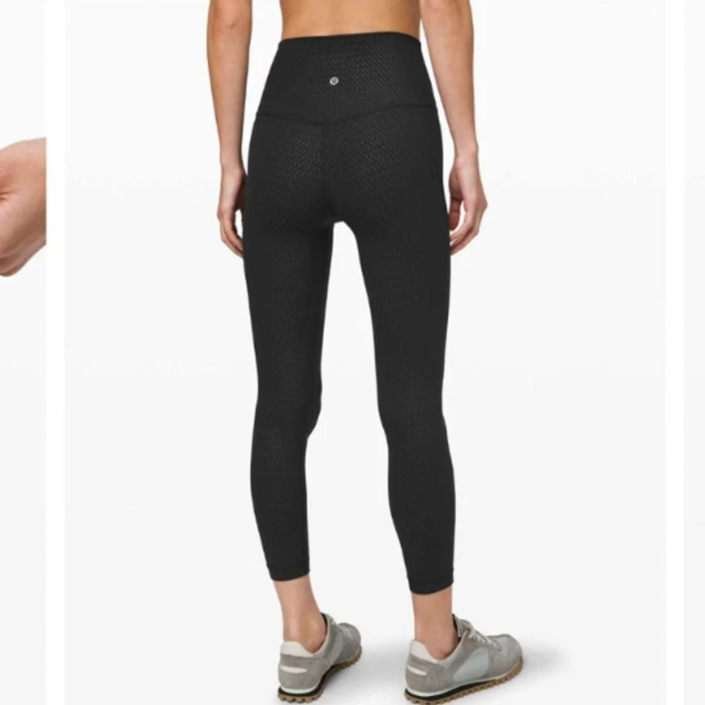 Lululemon Align Leggings 25" Diverge in Emboss Black